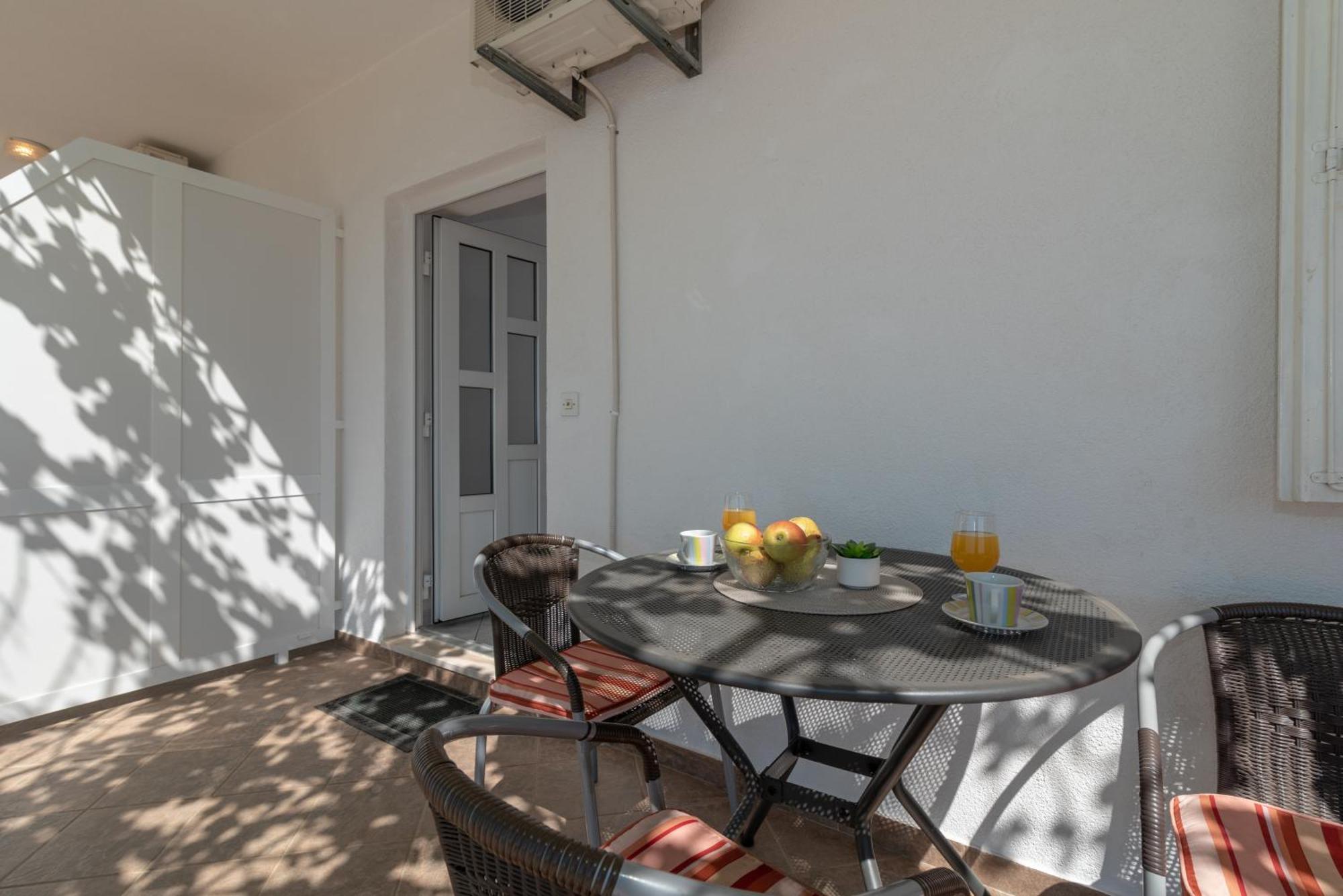 Apartments Villa Bella Vista Seget Trogir Exterior photo