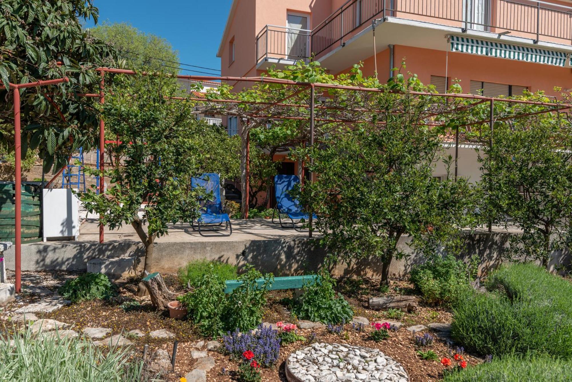Apartments Villa Bella Vista Seget Trogir Exterior photo